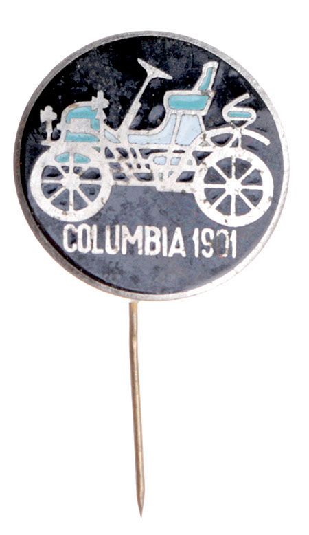 Значок "Columbia 1901" Металл, эмаль СССР, вторая половина ХХ века Диаметр 2,2 см Сохранность хорошая инфо 3112m.
