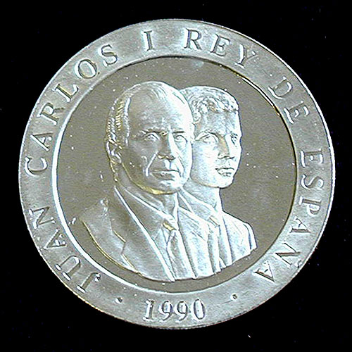 Монета номиналом 2000 песет Испания, 1990 год Диаметр 39 мм 1990 г инфо 10490g.